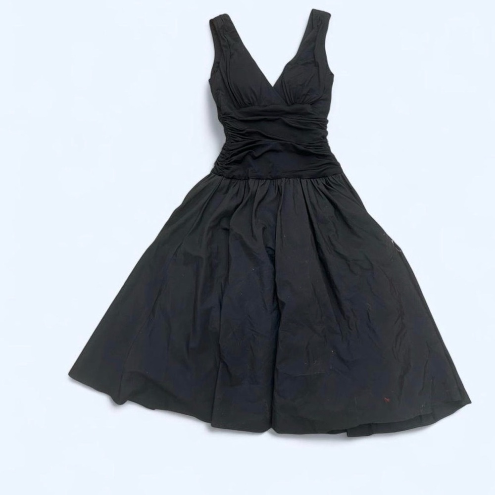 Max & Cleo Black V-Neck Midi WithWith his own ownership   And I have